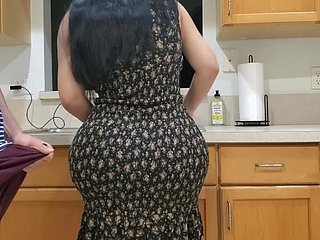 Putain Stepmom dans frigid cuisine