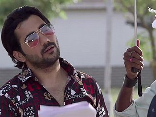 وراء الكواليس