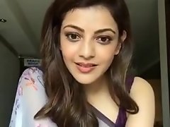 Kajal Aggarwal Tunjukkan ketiak dan Buah dada di lengan Saree