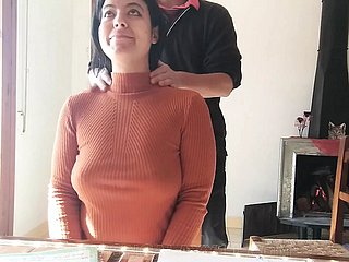 Büyük bir eşek ile azgın öğrenci, özel dersleri veren öğretmen tarafından becerdin alır