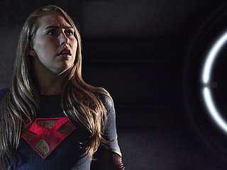 A puta loira Carter sopra e monta em algum pau espacial