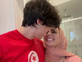 Alina Benefactress adora farsi leccare la figa