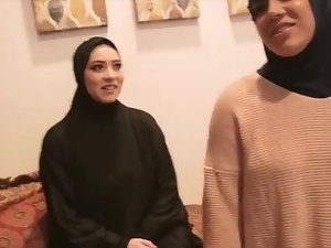 دجاجة MUSLIM Gang بي بي سي