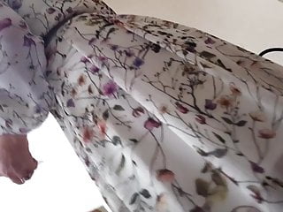 銀行のパンチラ