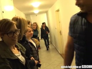 Las niñas asumen ajeno al Ill repute Homeparty