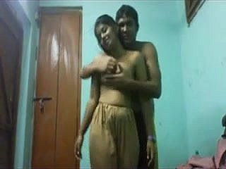 Desi Advent Azgın Ev yapımı MEGA sextape