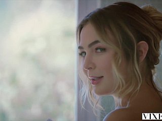 VIXEN Kendra Sunderland et Blair Williams Partager un Horseshit